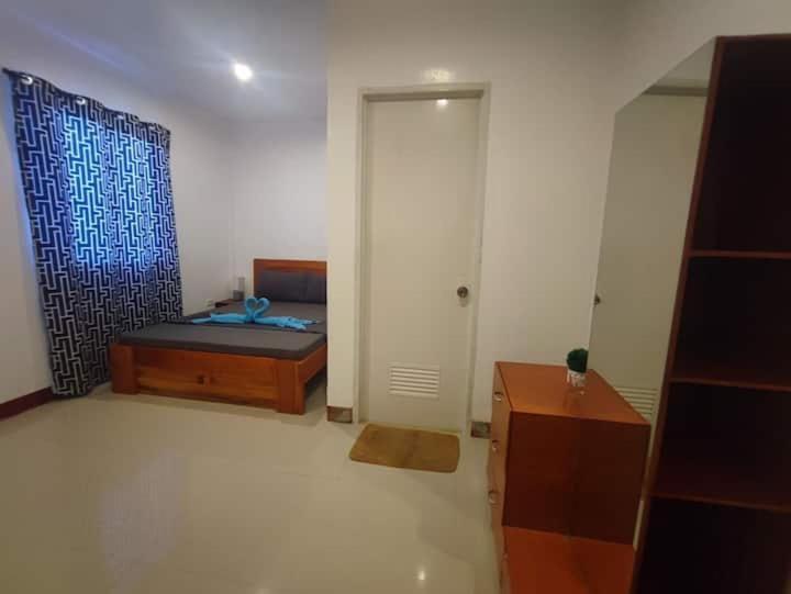 Bonsai Jacuzzi Suites Panglao Bagian luar foto