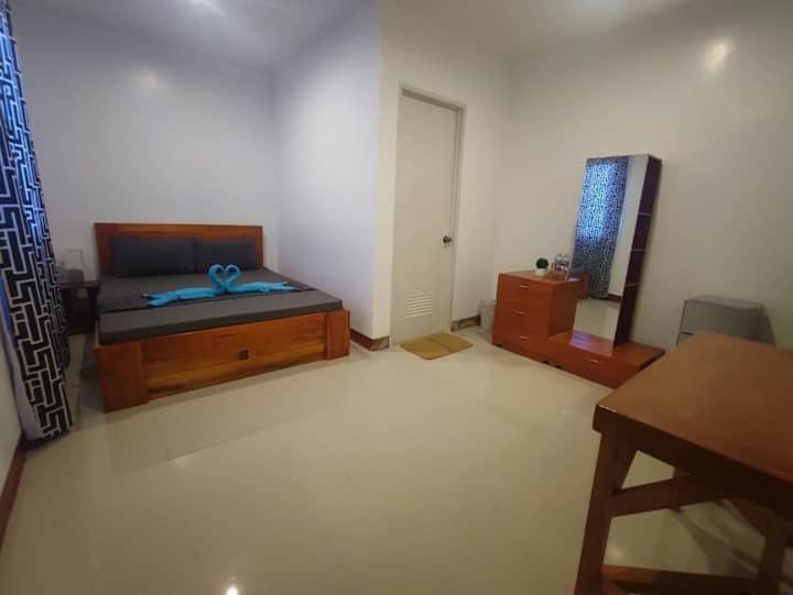 Bonsai Jacuzzi Suites Panglao Bagian luar foto